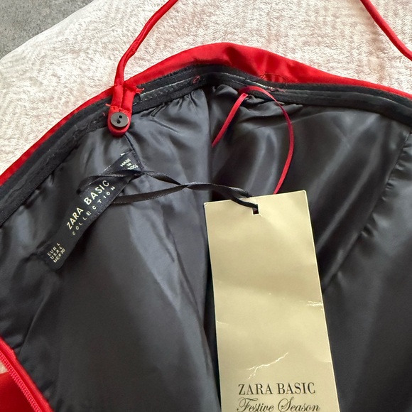 NEW ZARA SATIN DRESS WITH EXPOSED SHOULDERS RED L (US12-14) - Picture 7 of 8